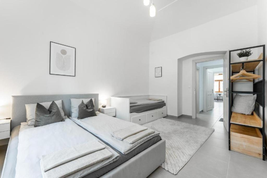 Appartamento Nice Apartman In New Town