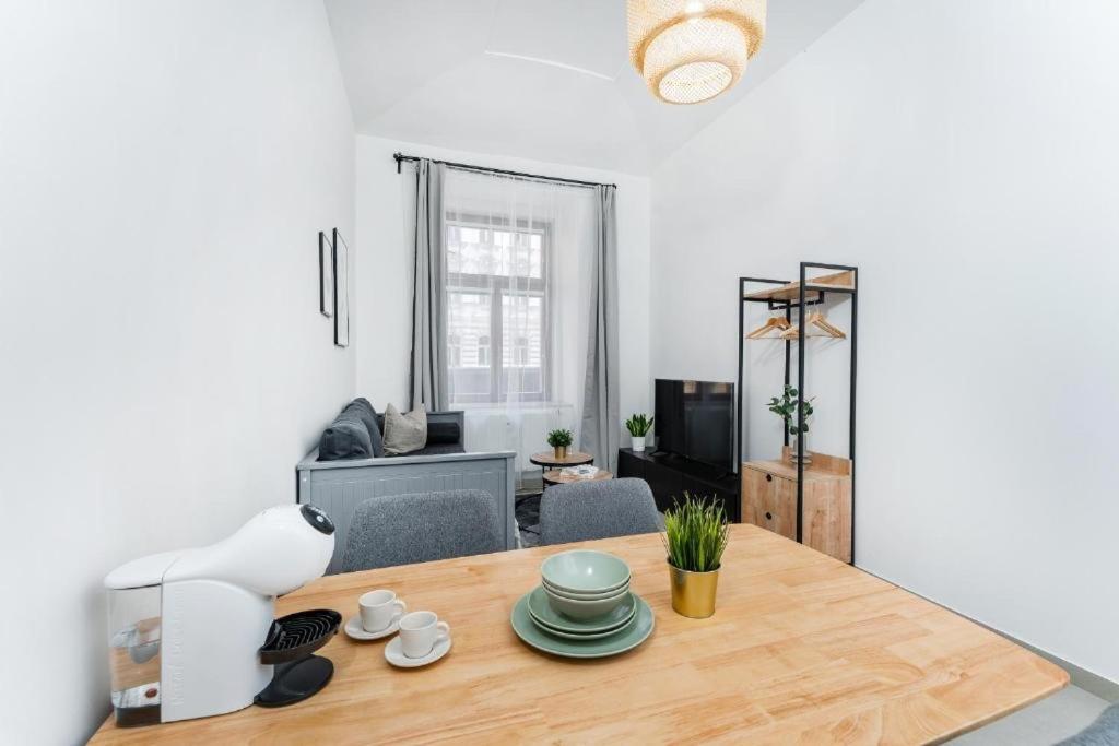 Nice Apartman In New Town Appartamento Praga